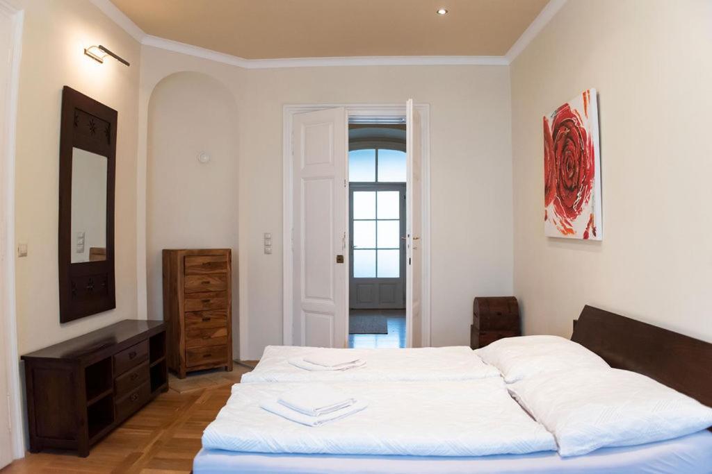 Velky Apartman ブラチスラヴァ エクステリア 写真